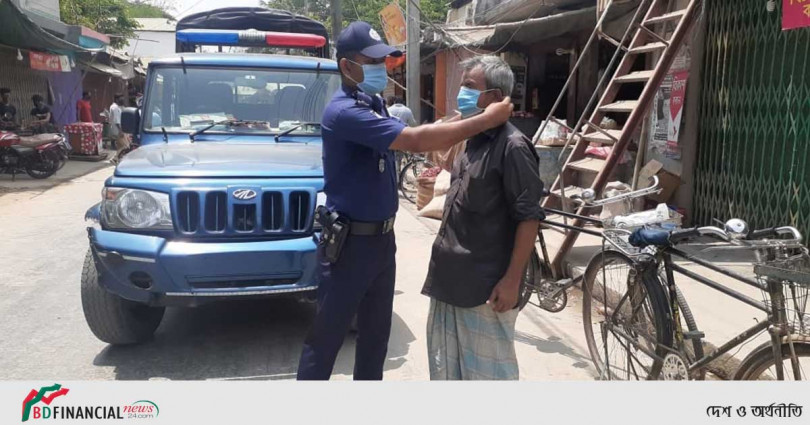 লকডাউন কার্যকরে তৎপরতা অব্যাহত রেখেছে চট্টগ্রাম জেলা পুলিশ