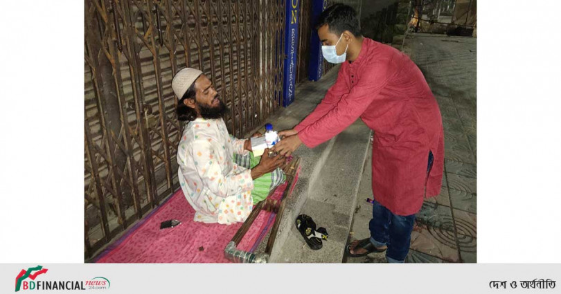 নারায়নগঞ্জে খাদ্য সহায়তা হিসেবে সেহরি বিতরণ