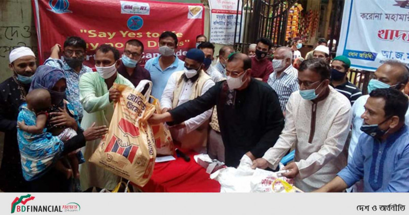 করোনায় বিপর্যস্ত মানুষের পাশে দাঁড়াতে বিত্তশালীদের অনুরোধ নাছিরের