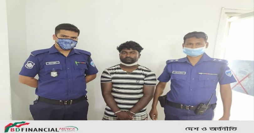 আখাউড়ায় পাচারকালে ১৮ বোতল ইস্কুপসহ আটক ২