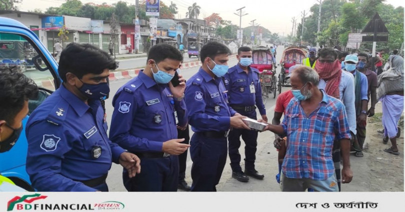 ফরিদপুর জেলা পুলিশের ইফতার বিতরণ