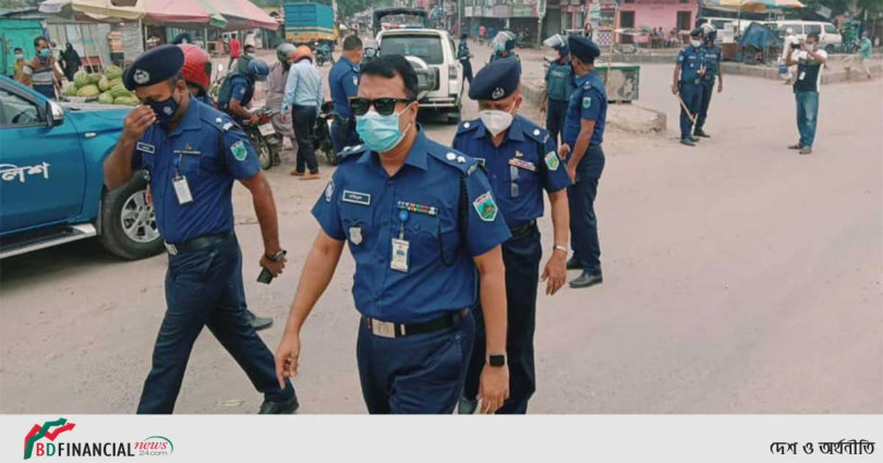 বেড়া থানা এলাকায় পুলিশী মহড়া অনুষ্ঠিত