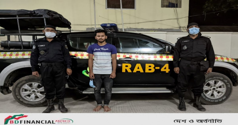 ঘরে ঢুকে তরুণীকে ধর্ষণের ঘটনায় পলাতক আসামীকে গ্রেফতার করেছে র্যাব-৪