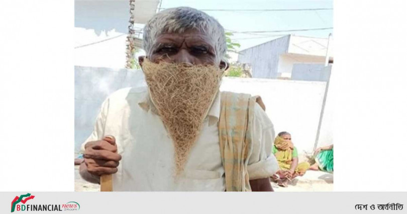 মুখে বাবুই পাখির বাসা বেঁধে সরকারি অফিসে পশুপালক!
