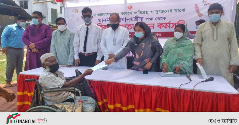 হবিগঞ্জে ১০৫ জন ক্ষতিগ্রস্থ ও দুঃস্থ ব্যক্তিকে প্রধানমন্ত্রীর মানবিক সহায়তা