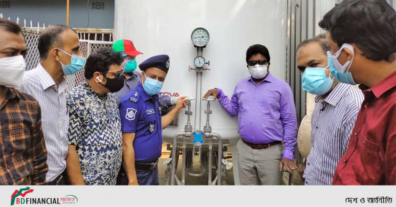 বগুড়ায় সেন্ট্রাল অক্সিজেন লাইনের উদ্বোধন করলেন জেলা প্রশাসক