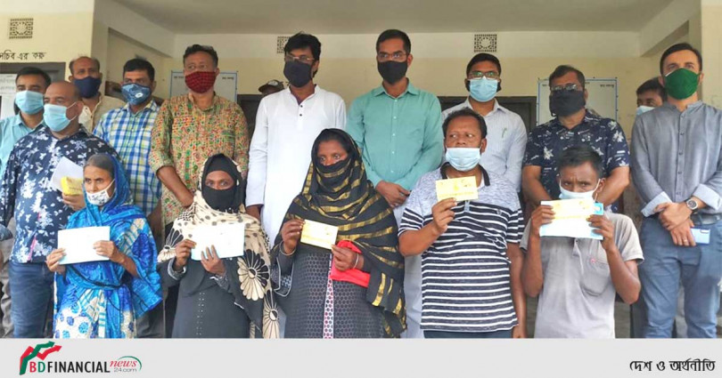 মুকসুদপুরে প্রধানমন্ত্রীর উপহার নগদ অর্থ বিতরণ