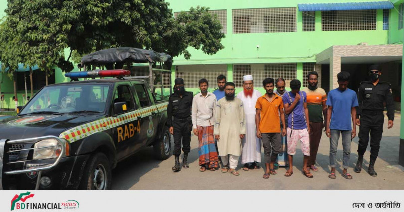 বিপুল পরিমান ন্যায্যমূল্যের চাল ও আটাসহ কালোবাজারী চক্রের ৯ সদস্য আটক করেছে র‍্যাব-৪