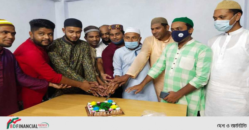 ভোলায় কেককাটা ও দোয়া মোনাজাতের মধ্য দিয়ে অনুষ্ঠিত হলো ভোলা প্রতিদিনের ৩য় প্রতিষ্ঠা বার্ষিকী