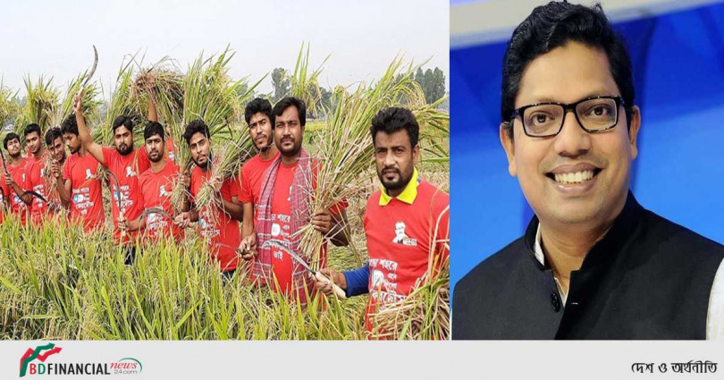 জুনাইদ আহমেদ পলকের নির্দেশে চলনবিলের পাঁচ কৃষকের ধান কেটে দিয়েছে ছাত্রলীগ