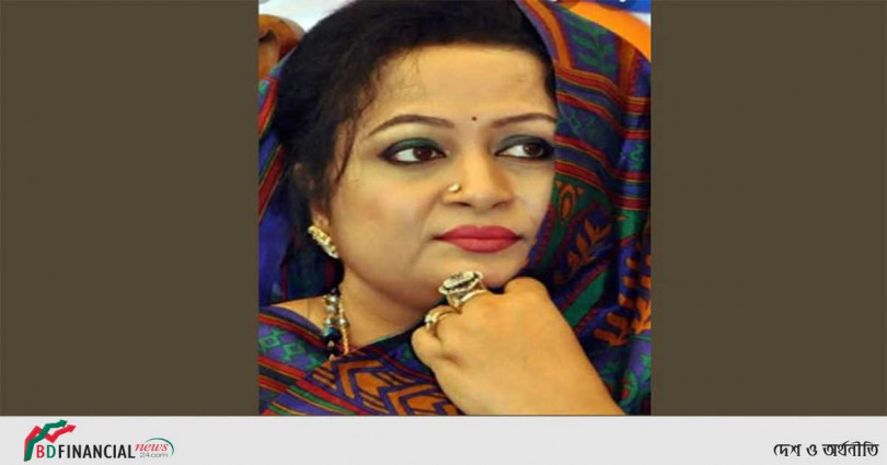টাকার অভাবে চিকিৎসা সংকট, দগ্ধ পরিবারের পাশে লিপি ওসমান