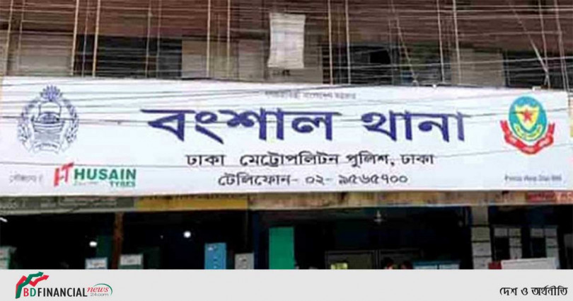 বংশালে পুলিশের সহায়তায় দুই বছরের শিশু রাশিদাকে ফিরে পেল অসহায় মা