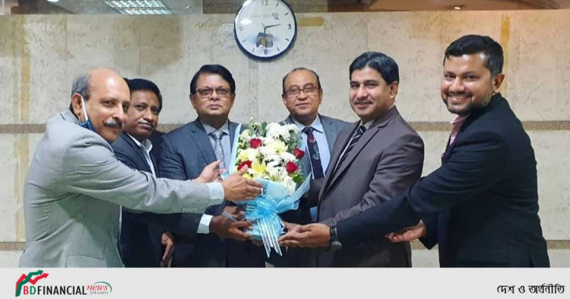 গোলাম আউলিয়াকে এর বিদায়ী সংবর্ধনা জানালো দি প্রিমিয়ার ব্যাংক
