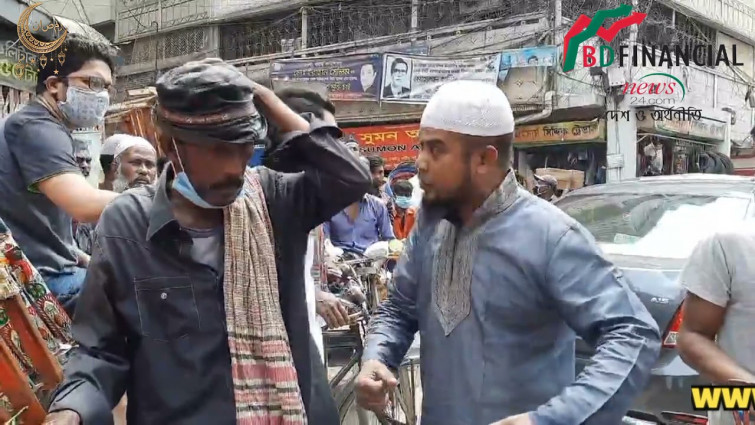 বংশা‌লে বিনা কারণে রিকশাওয়া‌লা‌কে নির্যাতন : নিপীড়নকারীকে আটক কর‌লো পু‌লিশ