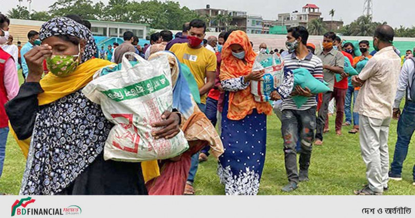 নেত্রকোনায় ৫০০ দোকান কর্মচারীর মাঝে খাদ্য সামগ্রী বিতরণ