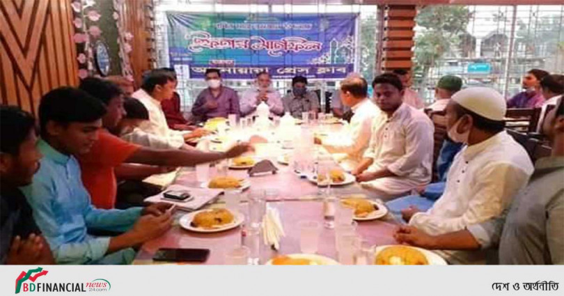 আনোয়ারা প্রেস ক্লাবের উদ্যোগে ইফতার মাহফিল অনুষ্ঠিত