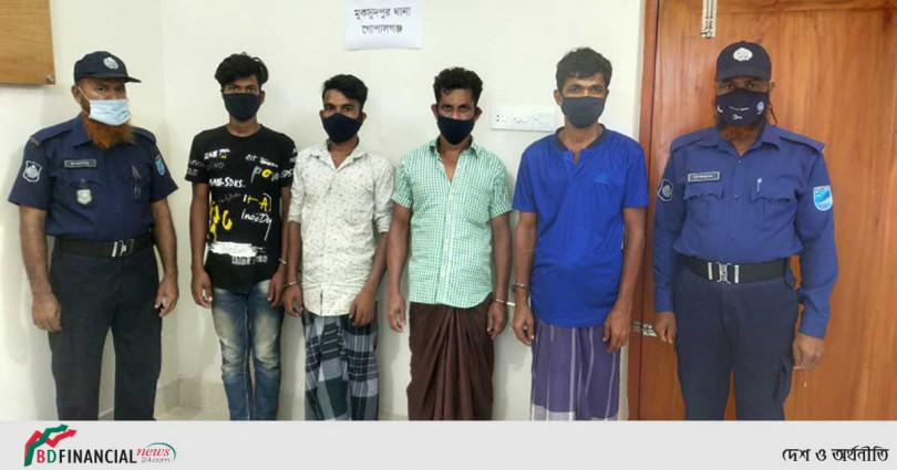 মুকসুদপুরে ৪০ পিচ ইয়াবাসহ মাদক ব্যবসায়ি ও ডাকাত রফিকসহ ৪ গ্রেফতার