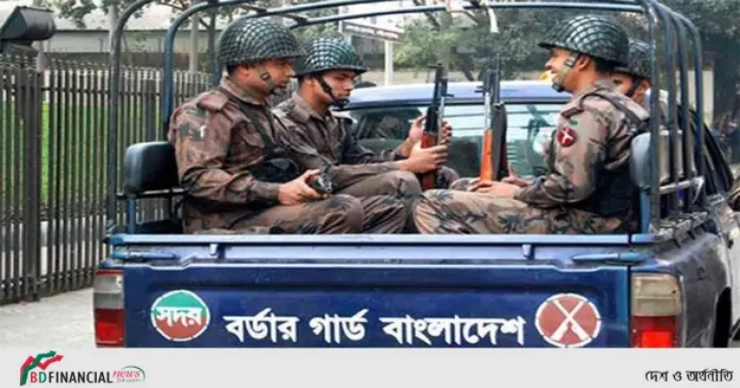 ফেরিঘাটে ঘরমুখো মানুষের ঢল : বিজিবি মোতায়েন
