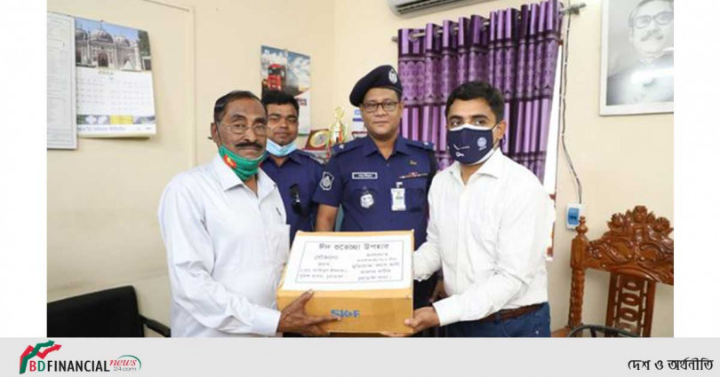 বীর মুক্তিযোদ্ধা পুলিশ পরিবারকে ঈদ উপহার পাঠালেন চুয়াডাঙ্গার পুলিশ সুপার