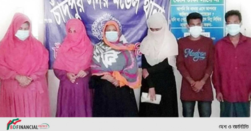 নগ্ন ছবি তুলে ব্ল্যাকমেইল যাদের পেশা
