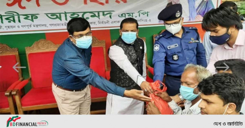 ময়মনসিংহে প্রধানমন্ত্রীর ঈদ উপহার বিতরণ