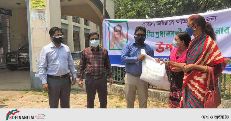 বগুড়ায় তৃতীয় লিঙ্গের ৩০জনকে প্রধানমন্ত্রীর উপহার