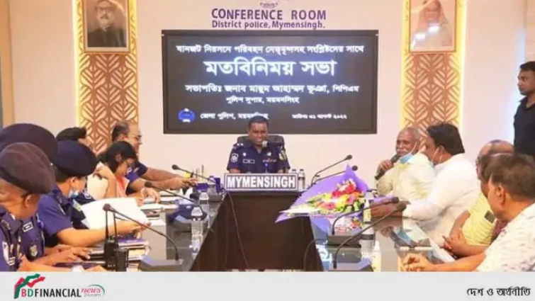 যানজট নিরসনে পরিবহন সংশ্লিষ্টদের সাথে এসপির মতবিনিময়