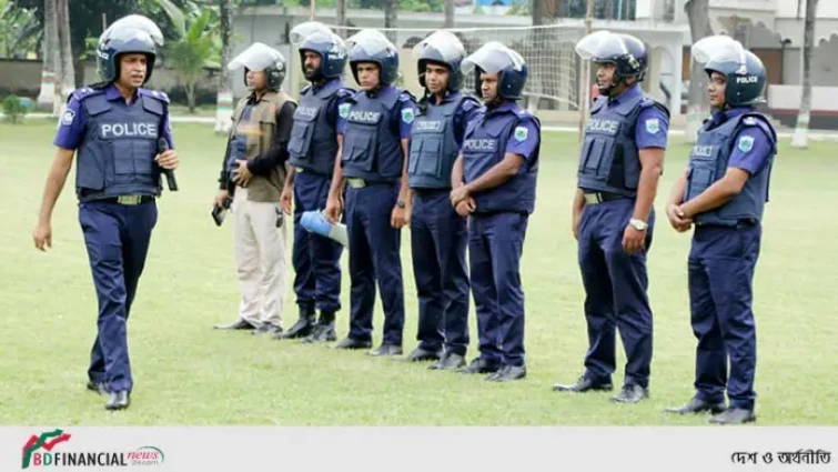 অ‌বৈধ সমাবেশ শক্তি প্রয়োগে ব্রিফিং প্রদান