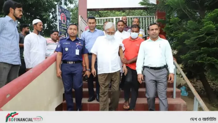 আলমডাঙ্গা বধ্যভূমি পরিদর্শনে সাংসদ জেলা প্রশাসক ও পুলিশ সুপার
