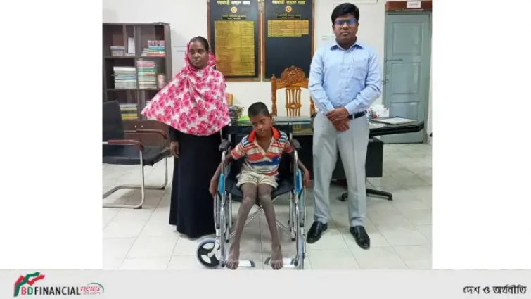 ইউএনও’র মানবিকতা: পা ছেচড়িয়ে চলতে হবেনা আর প্রতিবন্ধী নয়নকে