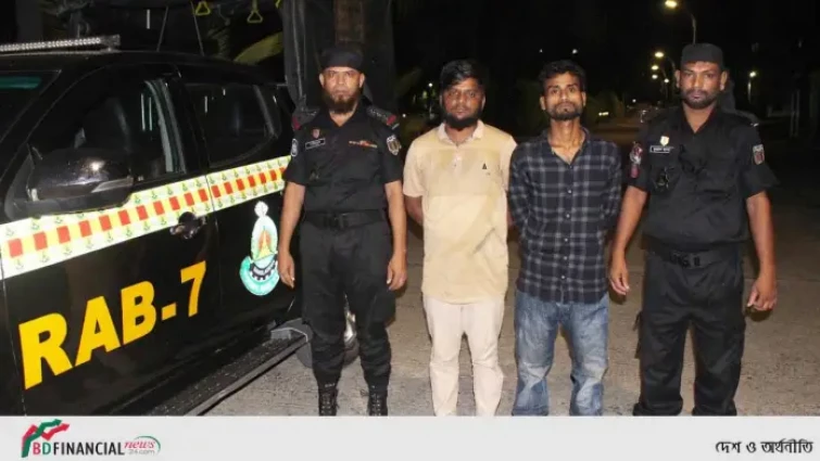 ছিলেন ইয়াবার বাহক, বড় ডিলার হতে গিয়ে ধরা