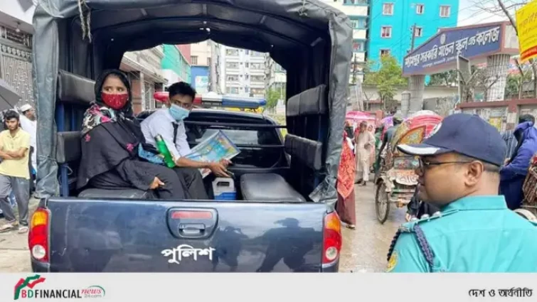 ভুল কেন্দ্রে যাওয়া পরীক্ষার্থীকে নিজের কেন্দ্রে পৌঁছে দিলো পুলিশ