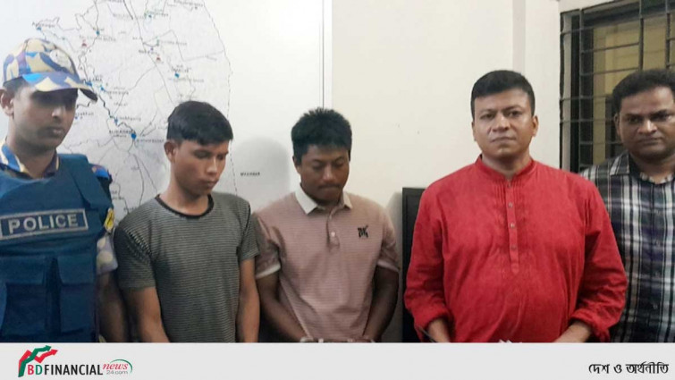 বান্দরবানে তক্ষকসহ দুই প্রতারক আটক