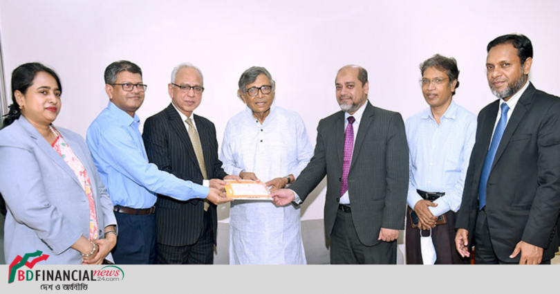 বিশ্বসাহিত্য কেন্দ্রকে ১০ লাখ টাকার অনুদান পূবালী ব্যাংকের