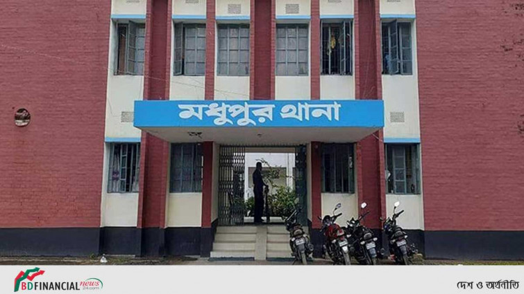 টাঙ্গাইলে সড়ক দুর্ঘটনায় আসামিসহ দুই পুলিশ সদস্য নিহত