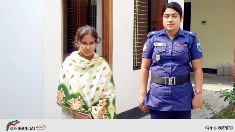 জয়পুরহাটে শিশুকন্যাকে হত্যার পর থানায় মা