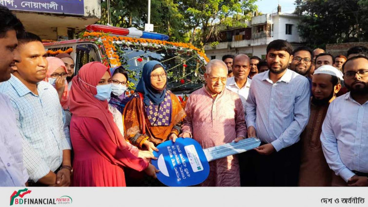 সেনবাগ উপজেলা স্বাস্থ্য কমপ্লেক্সকে মার্কেন্টাইল ব্যাংকের অ্যাম্বুলেন্স প্রদান