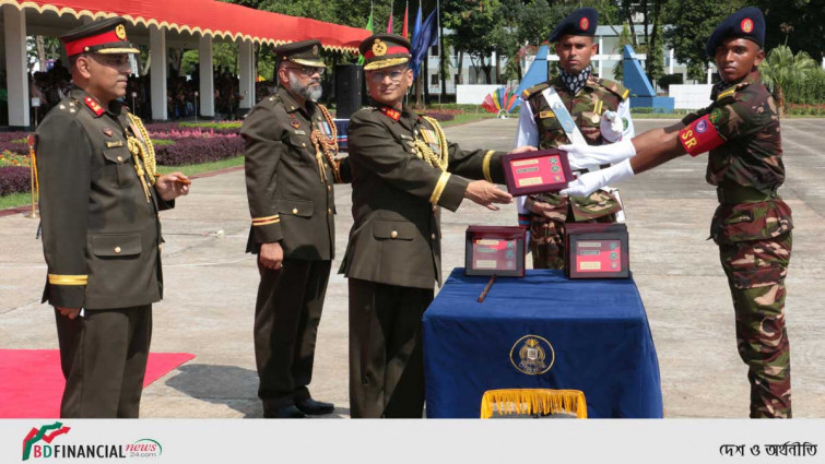 অর্ডন্যান্স কোর এর রিক্রুট ব্যাচ-২০২২ এর শপথ গ্রহণ ও সমাপনী কুচকাওয়াজ