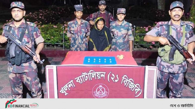 বেনাপোলে ১০ সোনার বারসহ নারী আটক