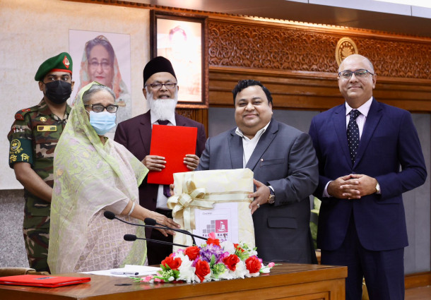 প্রধানমন্ত্রীর ত্রাণ তহবিলে কম্বল দিল পদ্মা ব্যাংক