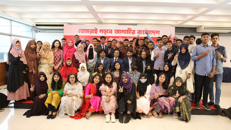 কৃতী সন্তানদের সম্মাননা দিল আবুল খায়ের গ্রুপ