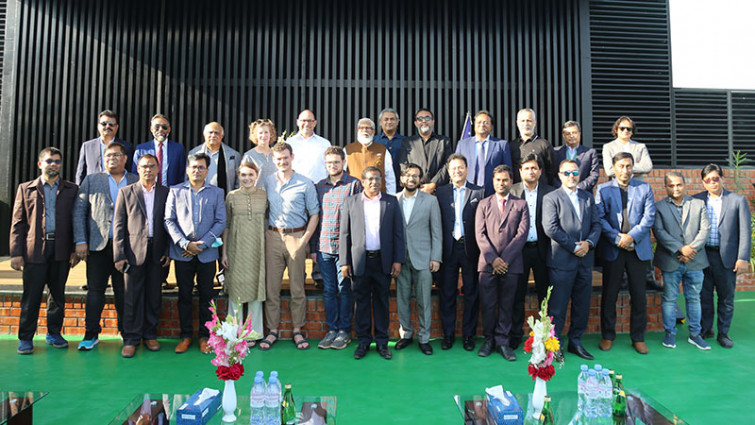 মার্কিন রাষ্ট্রদূতের বেক্সিমকো শিল্পাঞ্চল পরিদর্শন