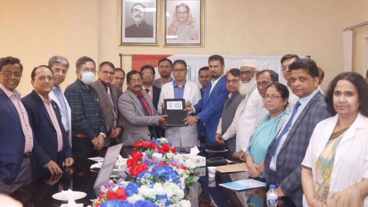 বঙ্গবন্ধু শেখ মুজিব মেডিকেল বিশ্ববিদ্যালয় ও নগদের মধ্যে চুক্তি সই