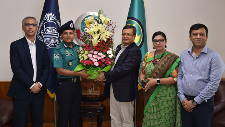 নতুন ডিএমপি কমিশনারের সঙ্গে আইএফআইসি ব্যাংকের এমডির সাক্ষাৎ