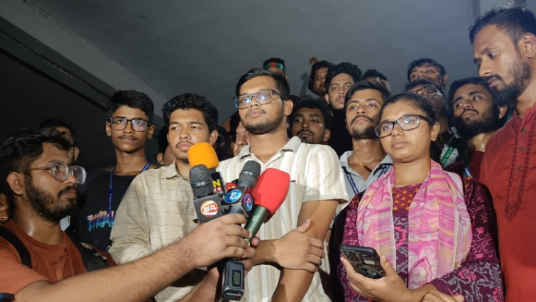 টিএসসিতে শনিবারের নগদ সংগ্রহ ১ কোটি ৮৬ লাখ, মোবাইল ব্যাংকিংয়ে আরো ৪৯ লাখ