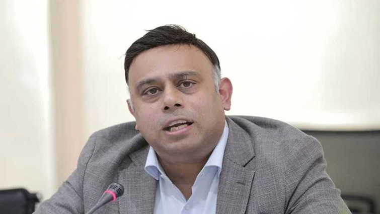 বিএসইসির চেয়ারম্যানের দায়িত্ব নিচ্ছেন না মাসরুর রিয়াজ