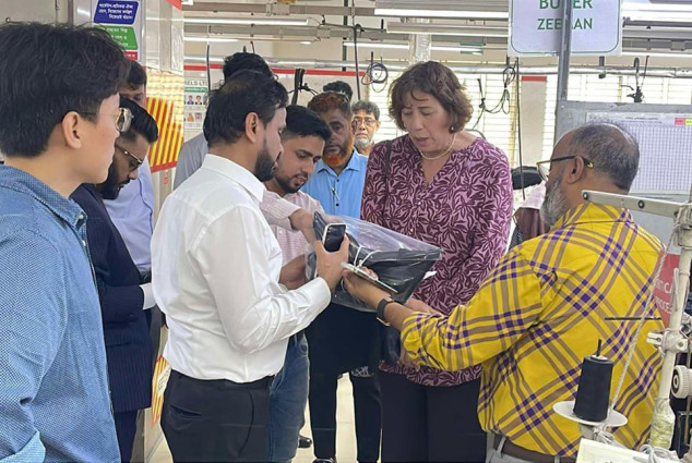 নারায়ণগঞ্জের বিসিক শিল্পনগরী পরিদর্শনে নেদারল্যান্ডের রাষ্ট্রদূত