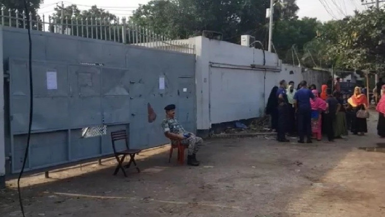 আশুলিয়ায় ৪ ফ্যাক্টরি ছুটি ঘোষণা