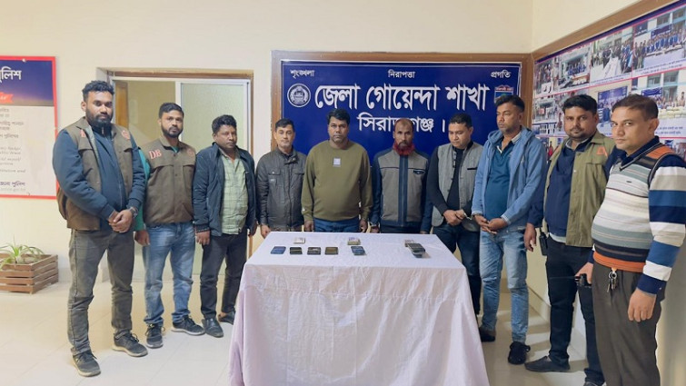 র্যাবের পোশাকে ডাচ-বাংলা এজেন্ট ব্যাংকিংয়ের সাড়ে ২৮ লাখ টাকা লুট
