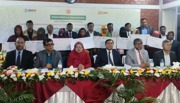 গাইবান্ধার চরাঞ্চলের নারী উদ্যোক্তাদের প্রকাশ্যে ঋণ দিল এনআরবিসি ব্যাংক